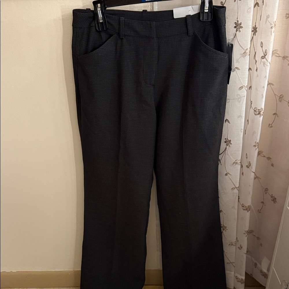 Straight-Leg Women's Pants in Black